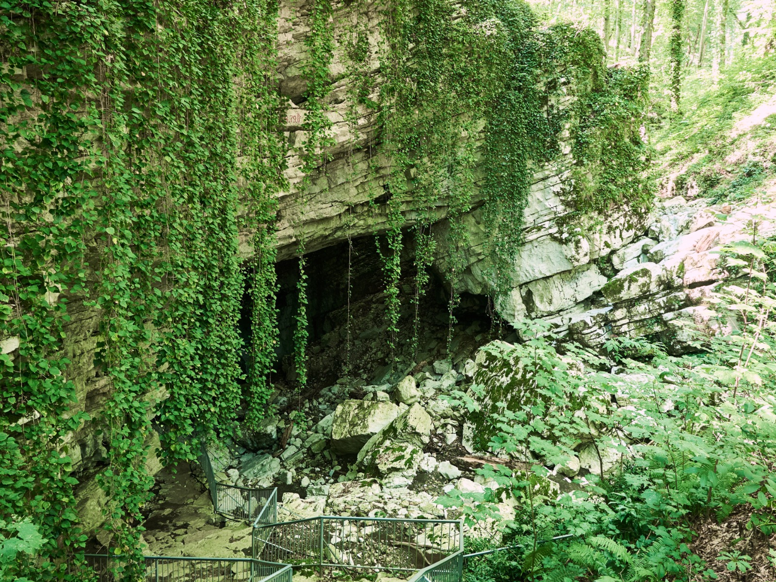 Воронцовская пещера  