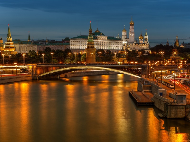 Автобусная экскурсия по вечерней Москве - групповая экскурсия в Москве на автобусе длительностью 3 часа с количеством участников более 20 человек цена экскурсии 1600₽