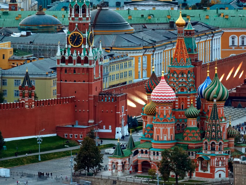Пешеходная обзорная экскурсия вокруг Кремля - групповая экскурсия в Москве пешком длительностью 2 часа с количеством участников более 20 человек цена экскурсии 940₽