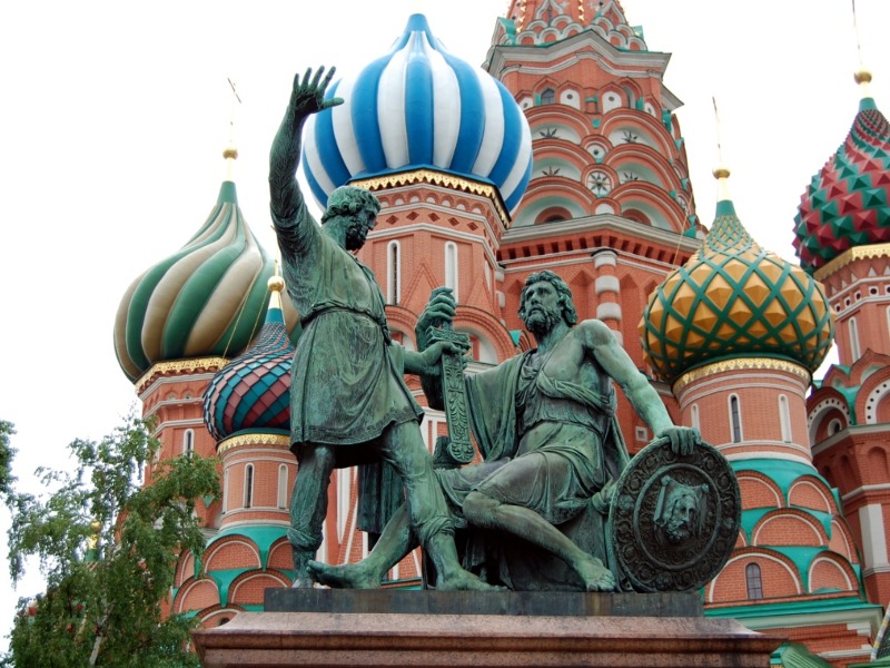 Вдоль древних стен Кремля - групповая экскурсия в Москве пешком длительностью 1.5 часа с количеством участников до 10 человек цена экскурсии 6750₽