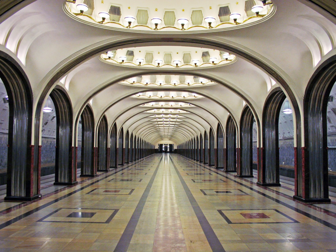 Самое красивое метро в мире | Цена 6900₽, отзывы, описание экскурсии