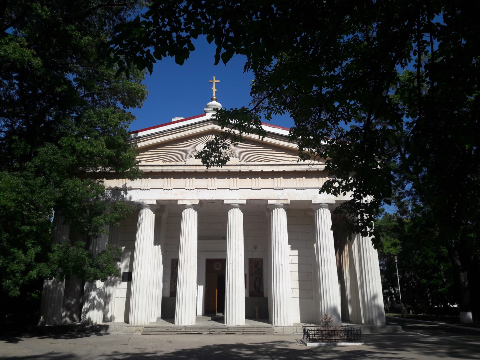 Петропавловская церковь  