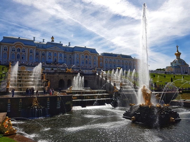Индивидуальная экскурсия из Санкт-Петербурга в Петергоф,Кронштадт - индивидуальная экскурсия в Санкт-Петербурге на машине гида длительностью 6 часов с количеством участников до 4 человек цена экскурсии 22000₽