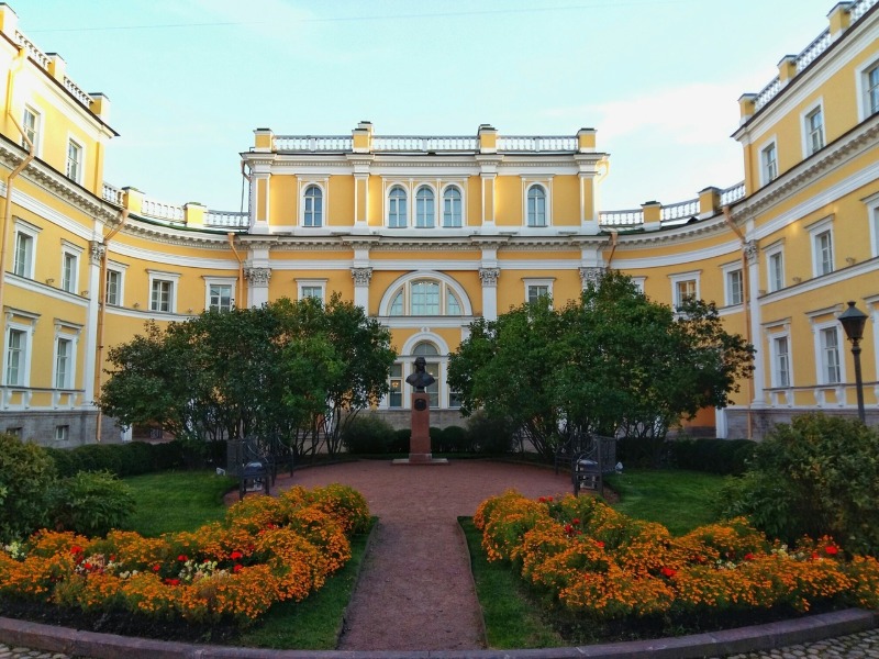 В Питере guidego.ru