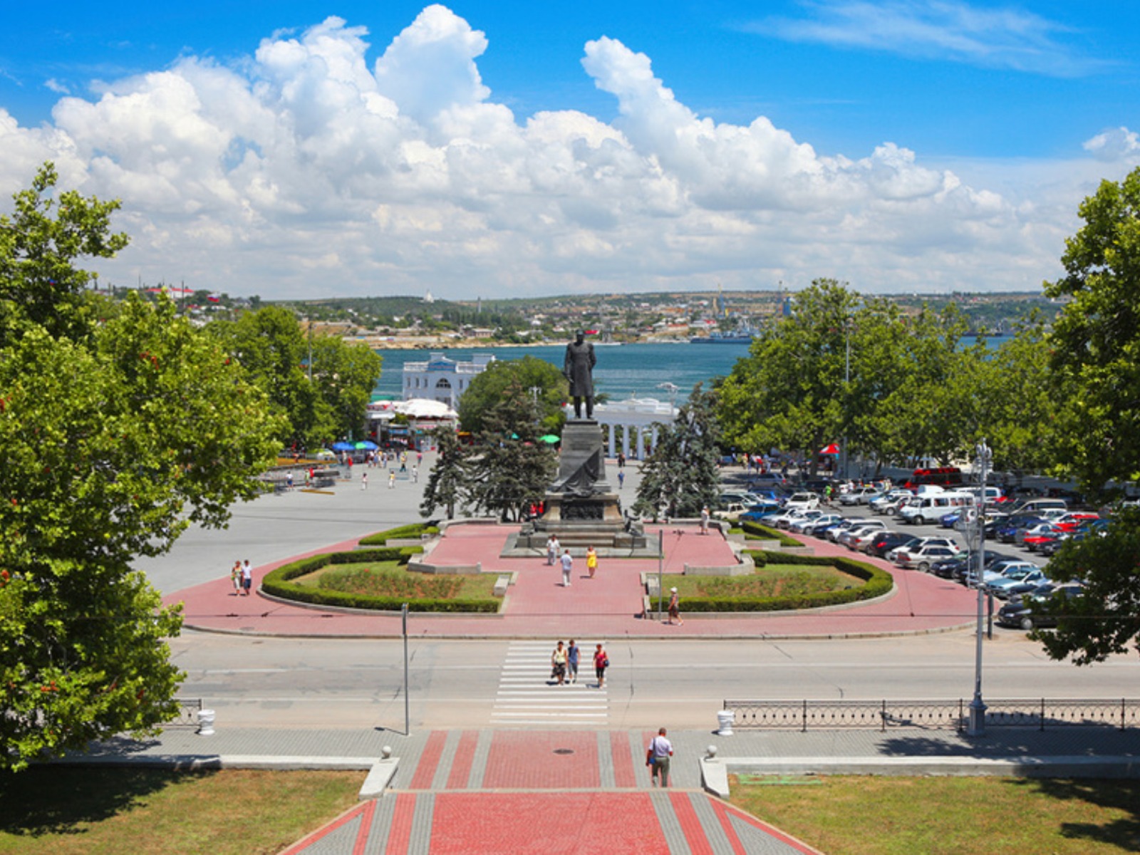 Площадь адмирала Нахимова  