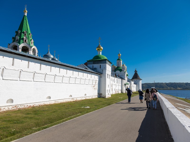 Экоэкскурсия из Нижнего Новгорода в Макарьевский монастырь - индивидуальная экскурсия в Нижнем Новгороде на машине гида длительностью 8 часов с количеством участников до 4 человек цена экскурсии 15500₽