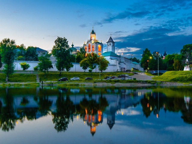 Экскурсия на лодке вдоль центра Ярославля — фото 2