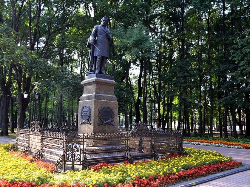 памятник М.И. Глинке