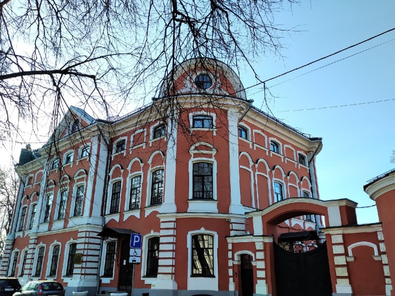 Вот такие особняки украсят наш маршрут