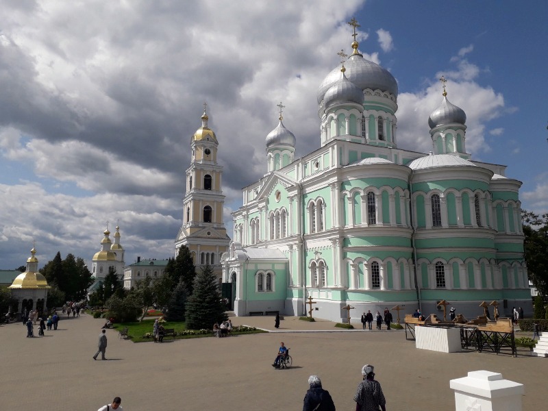 Экскурсия в Серафимо-Дивеевский монастырь из Нижнего Новгорода - индивидуальная экскурсия в Нижнем Новгороде на машине гостей длительностью 10 часов с количеством участников до 4 человек цена экскурсии 16000₽