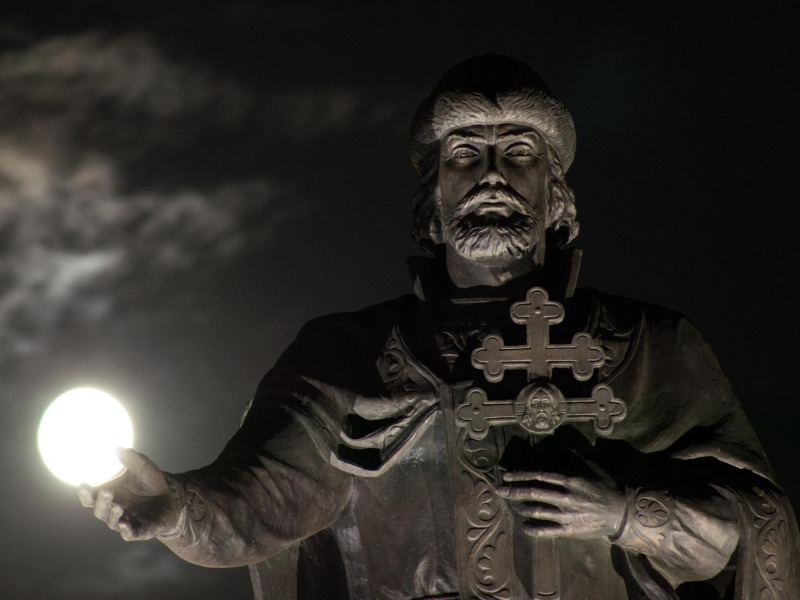 Памятник крестителю Руси - князю Владимиру