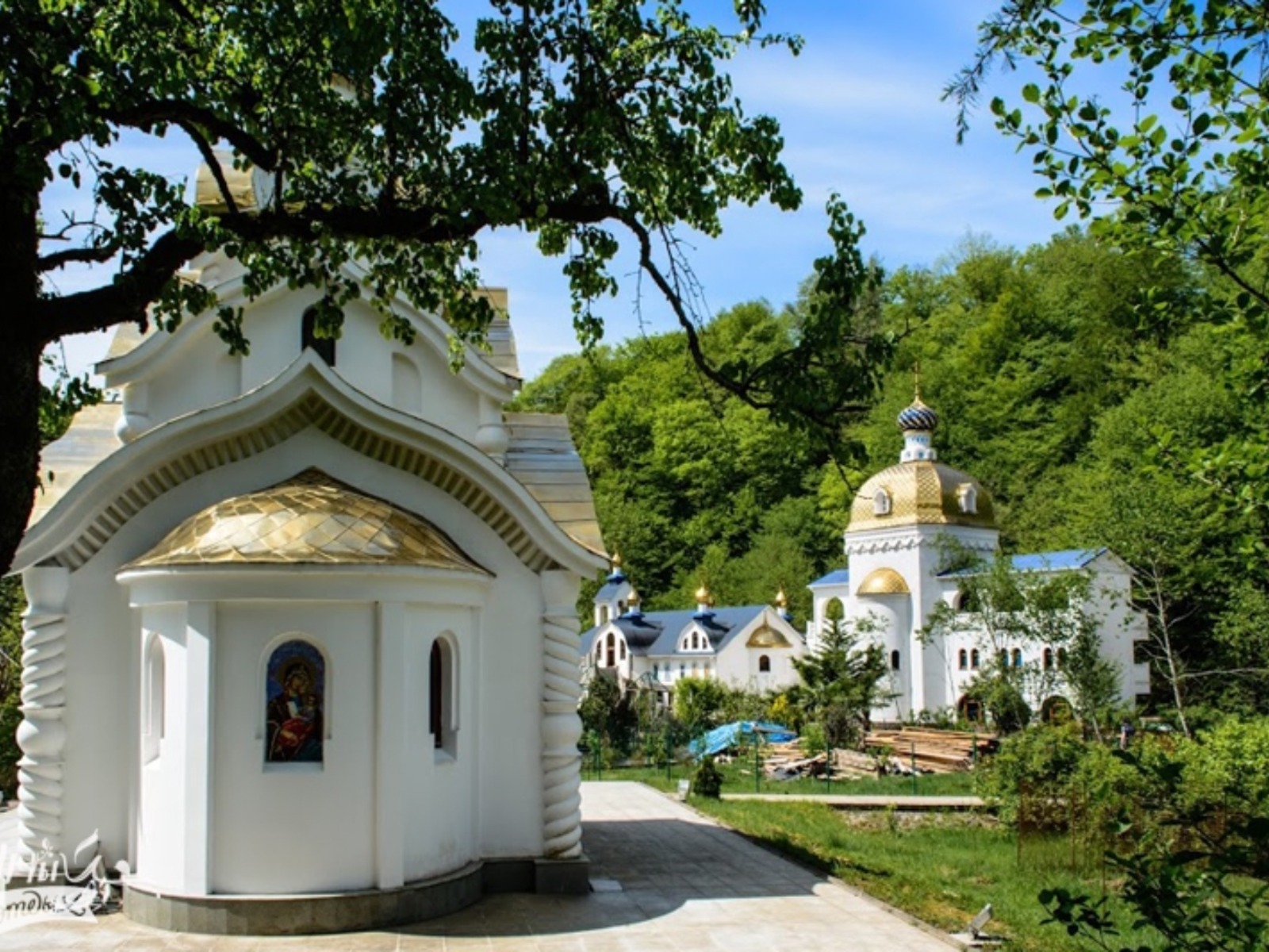 Храм в Сочи 