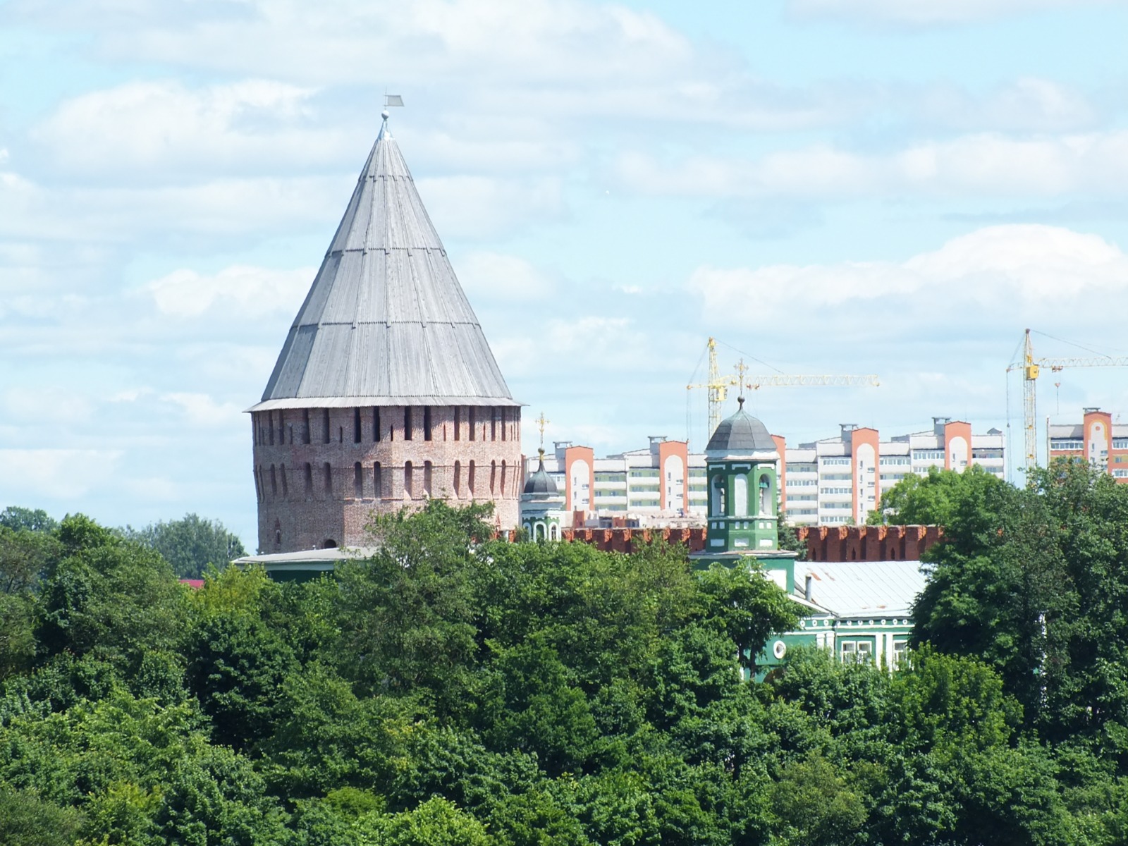 смотровая площадка - вид на крепостную стену - башни Веселуха, Орёл guidego.ru 