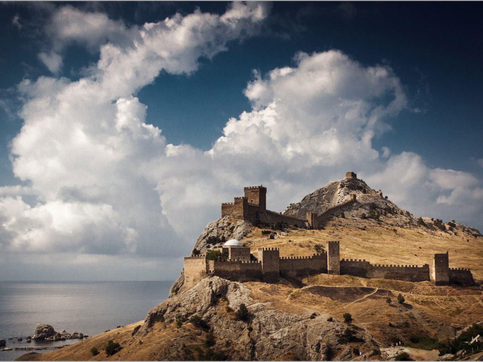 Генуэзская крепость  