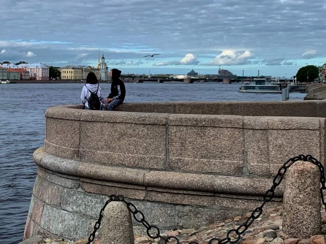 К разводным мостам Северной Венеции на катере — фото 3