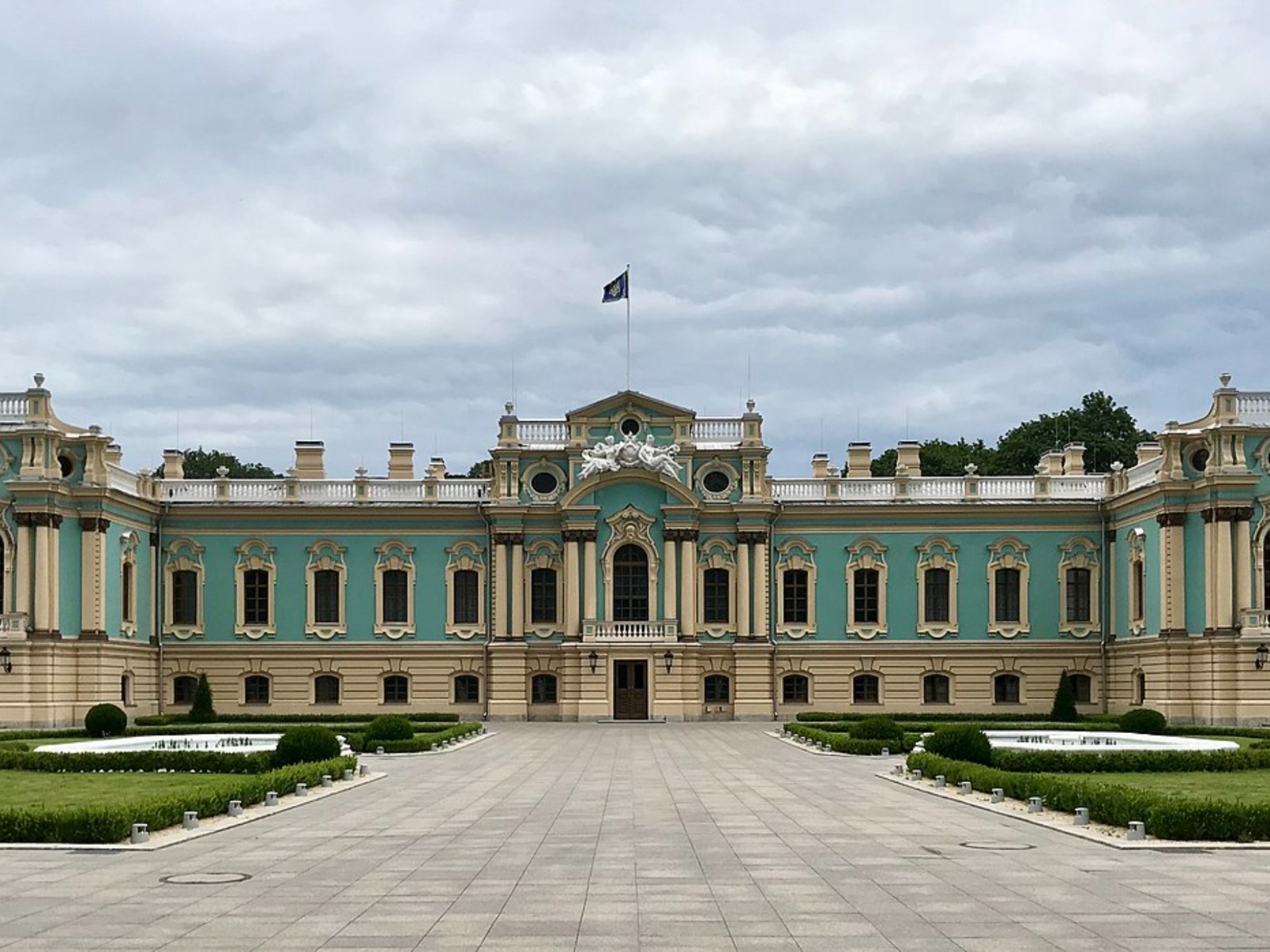 Мариинский (царский ) дворец, Киев guidego.ru