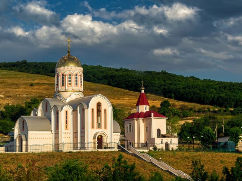 Храм