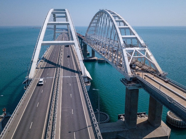 Фототур по Крыму: Керченский мост + розовое озеро из Геленджика — фото 2