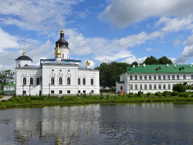 Индивидуальная экскурсия «Православное ожерелье Пскова» — фото 2