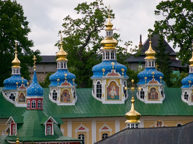 Экскурсия в Псково-Печерский монастырь и Изборскую крепость — фото 3