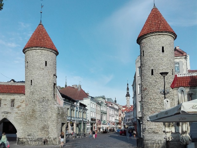 Обзорная экскурсия в Таллине: крепостные стены и башни Ревеля — фото 2