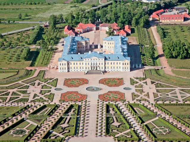 Индивидуальная экскурсия из Риги в Рундальский дворец — фото 2