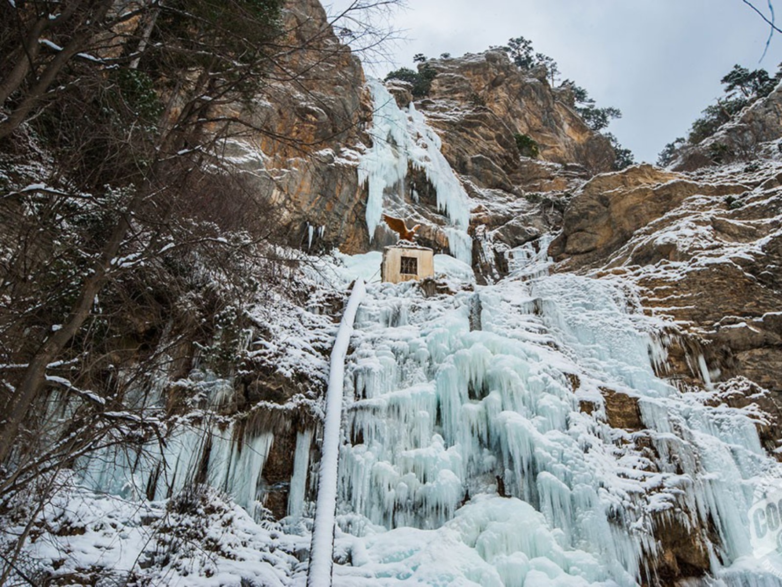 Водопад Учан-Су зимой  