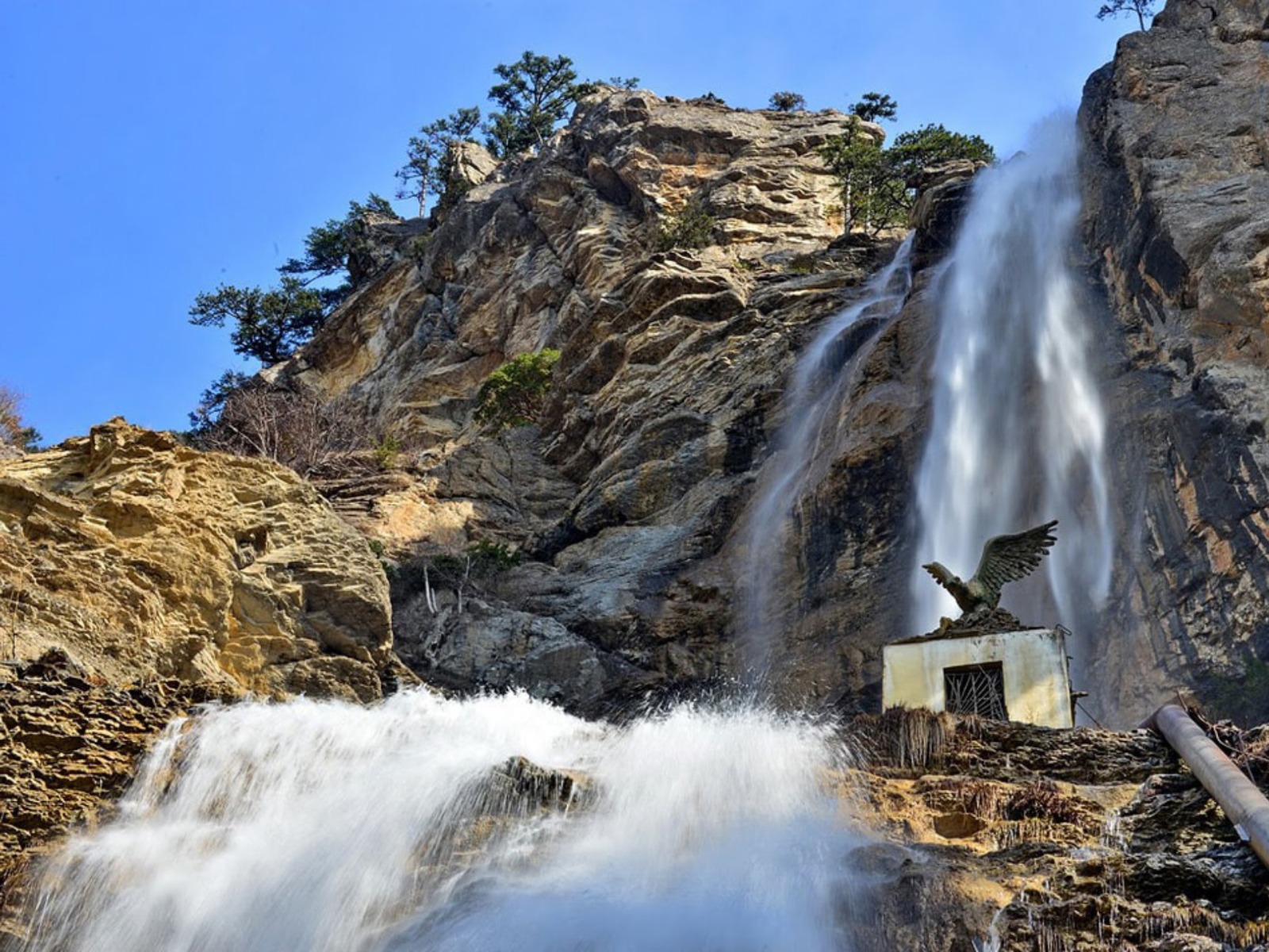 Водопад Учан-Су летом 