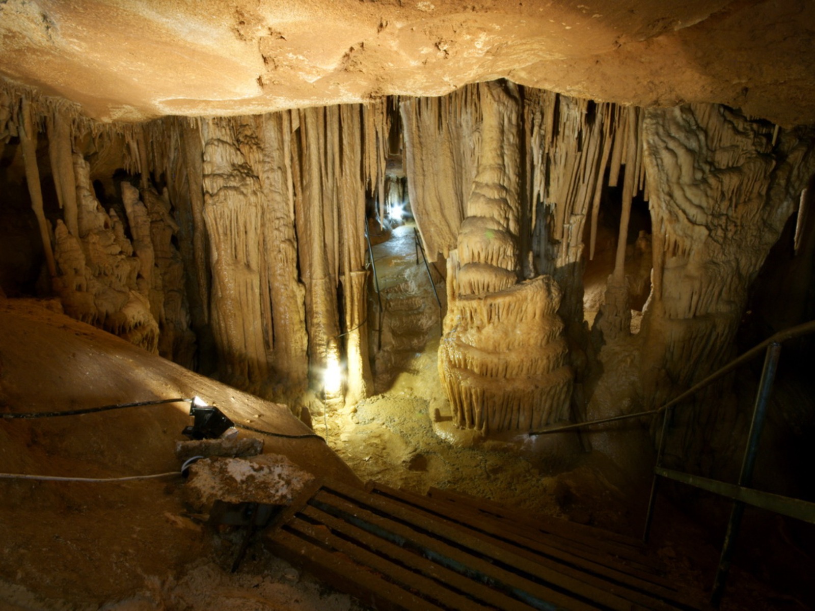 Пещера Геофизическая  