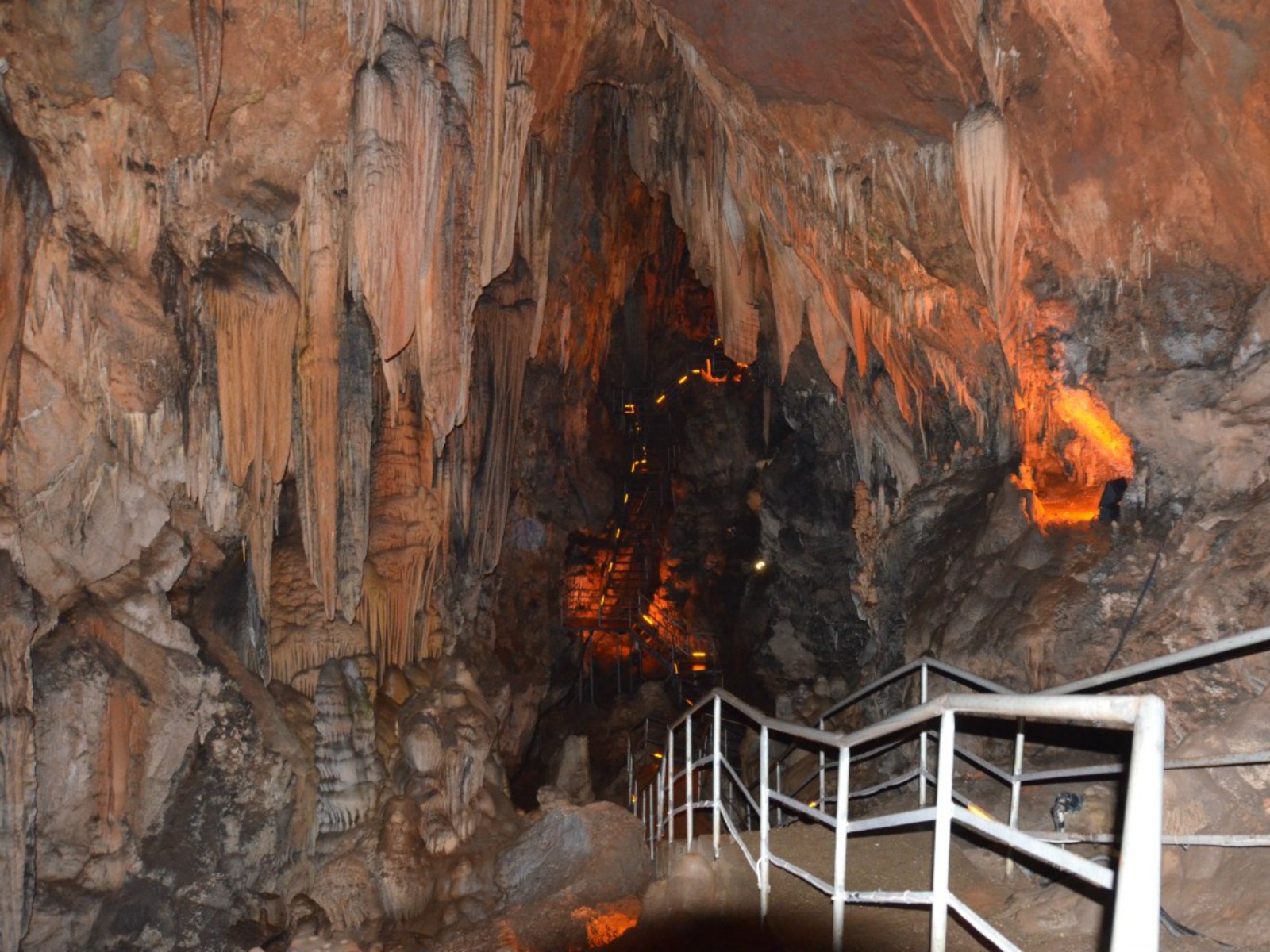 Пещера Дим  