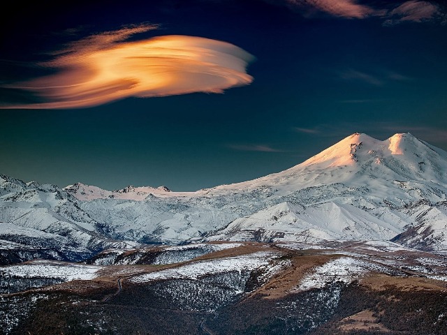 Эльбрус — высочайшая вершина Кавказа!