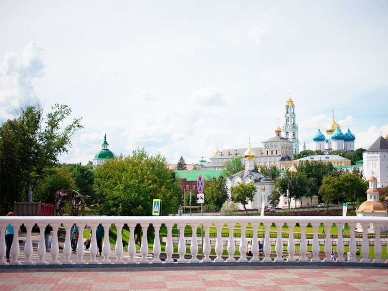 Знакомство с городом: обзорная экскурсия по Сергиеву Посаду - индивидуальная экскурсия в Сергиевом Посаде на машине гостей длительностью 3 часа с количеством участников до 10 человек цена экскурсии 9400₽