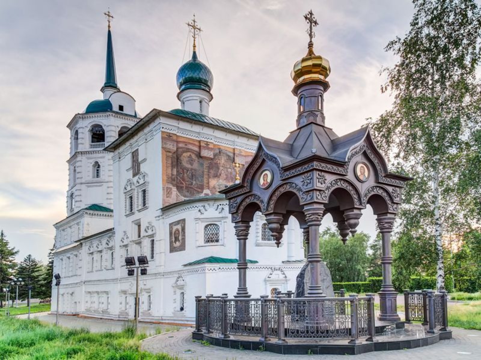 Спасская церковь Иркутска guidego.ru