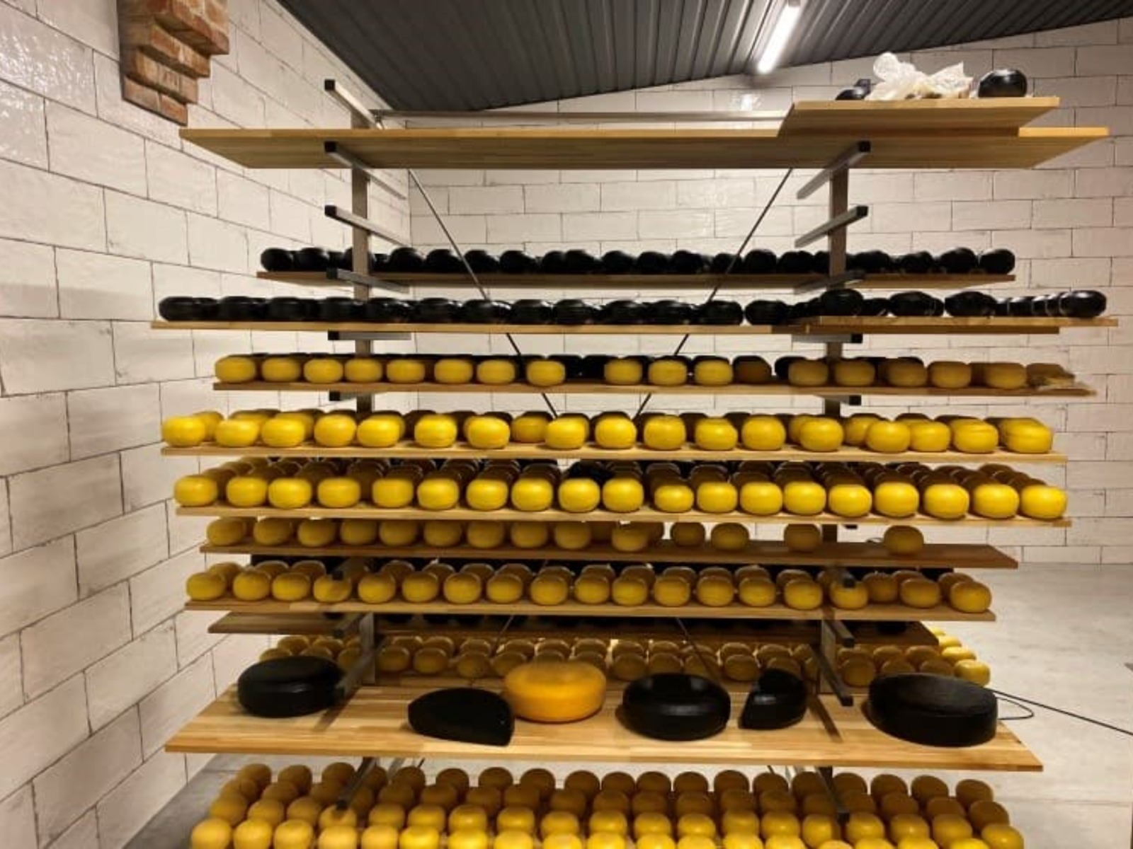 В сыроварне: "Шаакендорф" бережно хранит традиции  