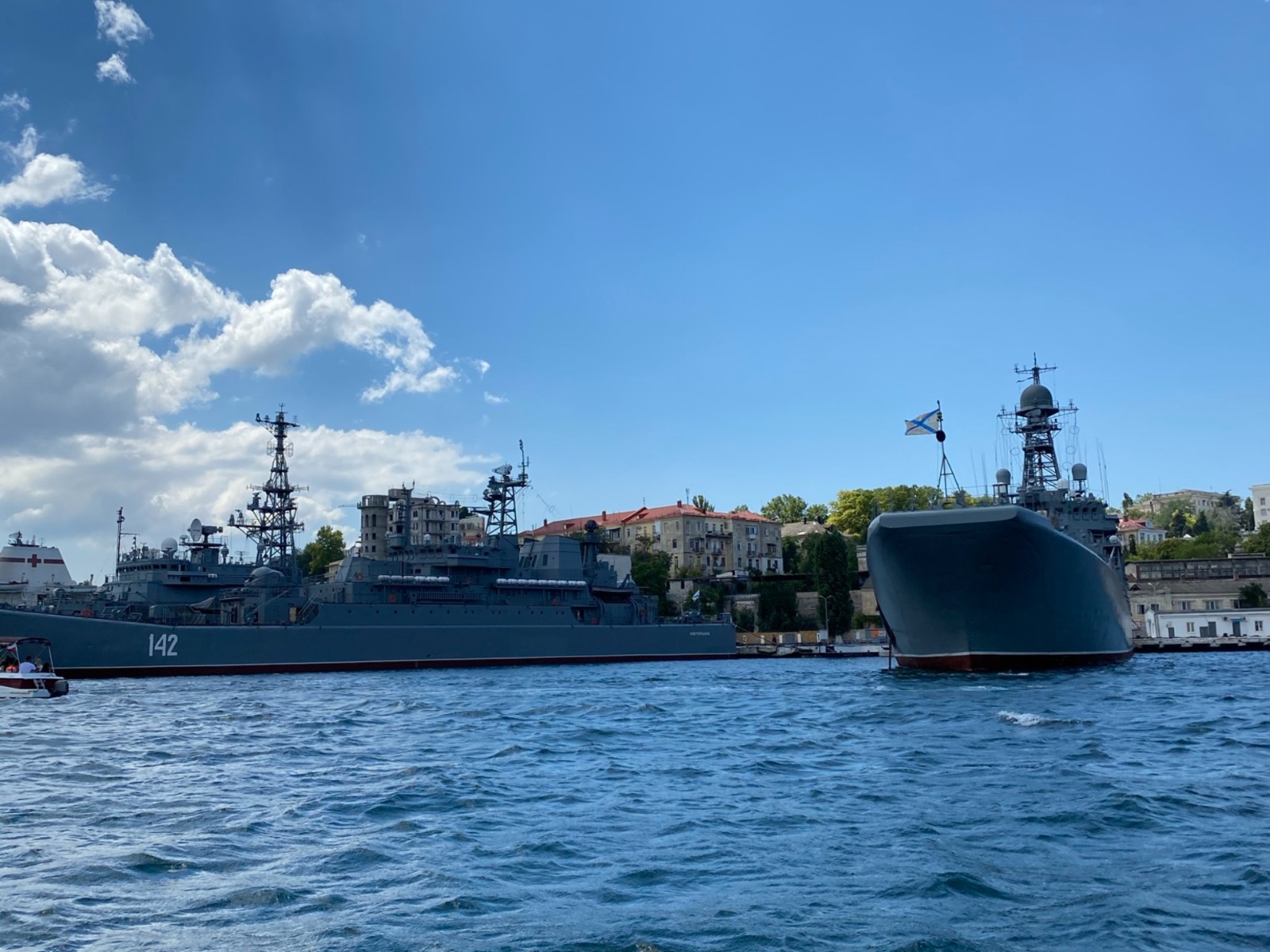 Флот в Севастополе guidego.ru