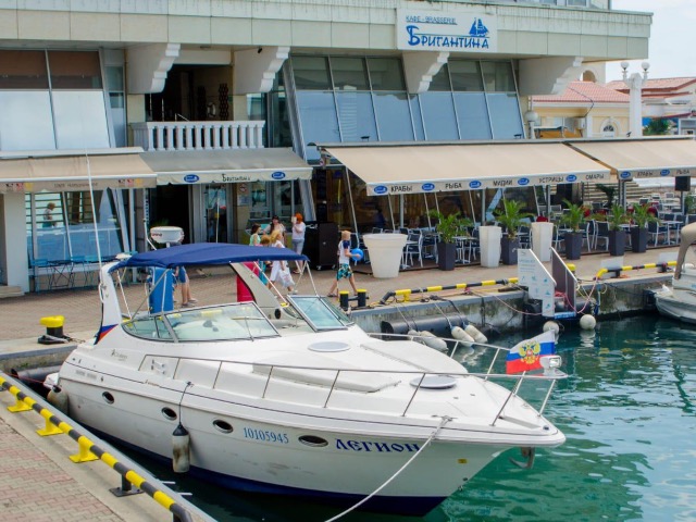 Индивидуальная морская прогулка на яхте Cruisers 3375 — фото 2