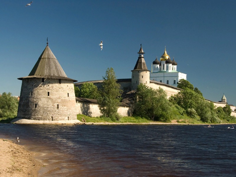 Башни Псковского Кремля 