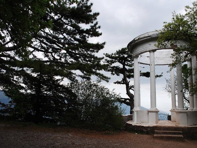Обзорная экскурсия по Крыму из Ялты с подъемом на Ай-Петри — фото 3