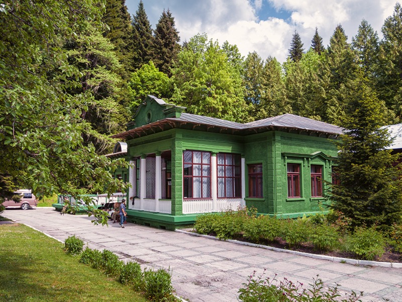 Дача Сталина  guidego.ru