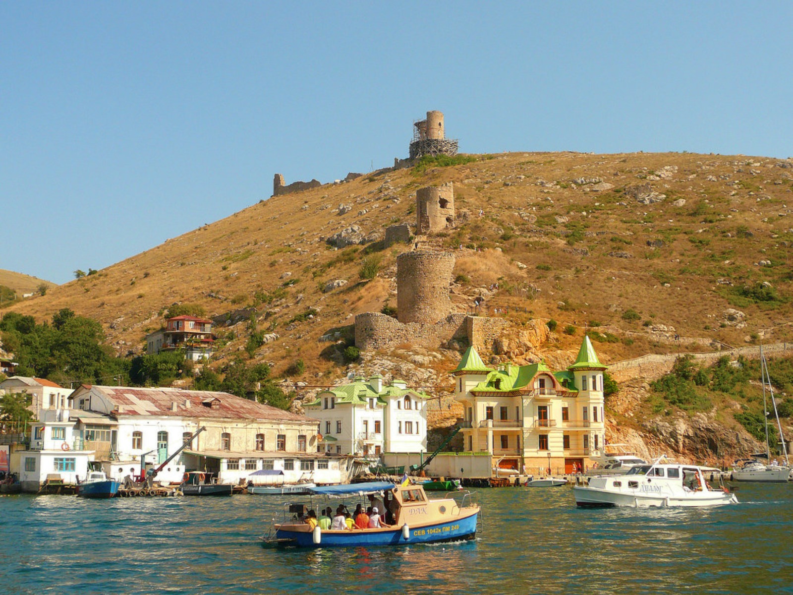 Генуэзская крепость в Балаклаве  