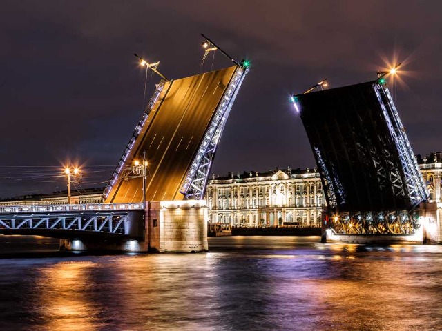 Ночной Санкт-Петербург с теплоходной прогулкой — фото 2