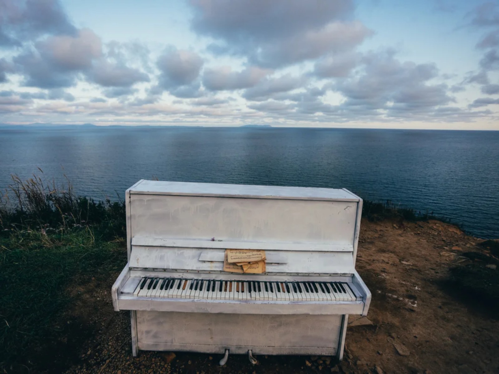 Великокняжеская батарея со знаменитым пианино на морском берегу guidego.ru