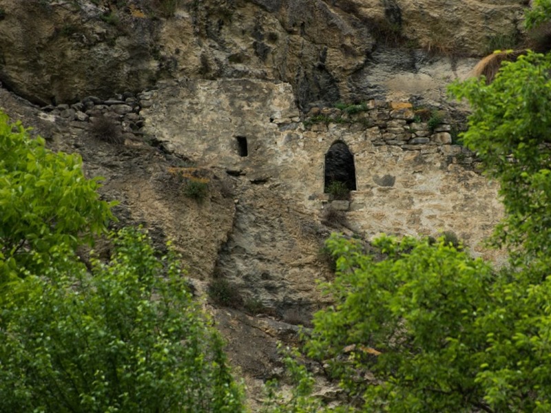 Дзивгис: скальная крепость