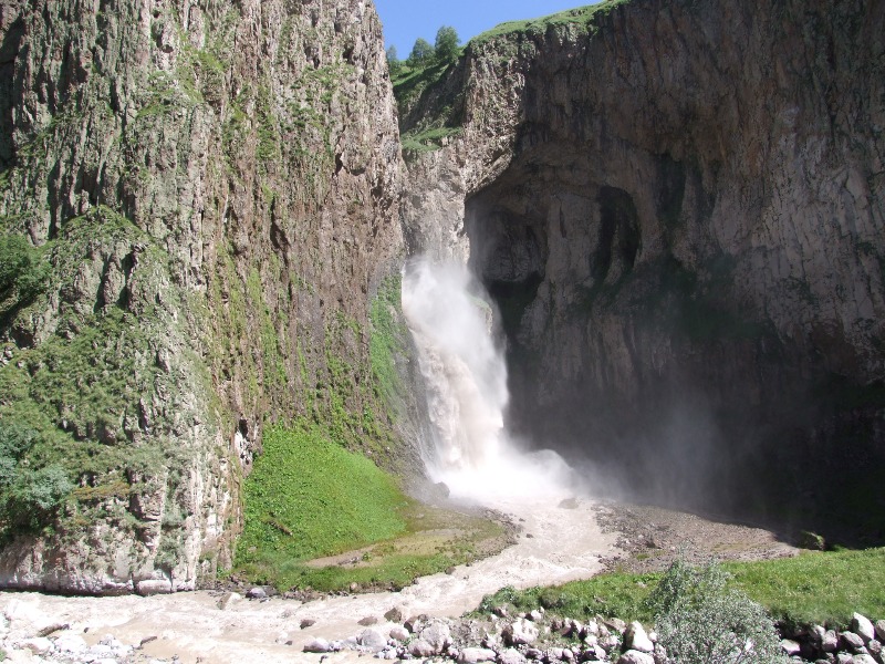  Водопад Каракая-Су  