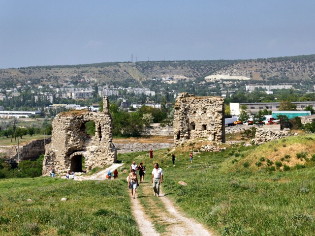 Балаклава и Инкерман со средневековых крепостей