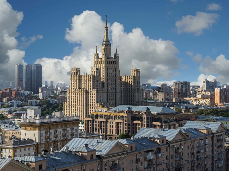 Москва-экспресс: трансфер + обзорная экскурсия - индивидуальная экскурсия в Москве на машине гида длительностью 4 часа с количеством участников до 4 человек цена экскурсии 21400₽