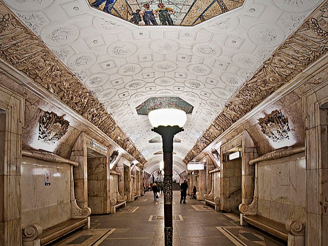 Обзорная экскурсия по Московскому метрополитену: подземные дворцы — фото 3