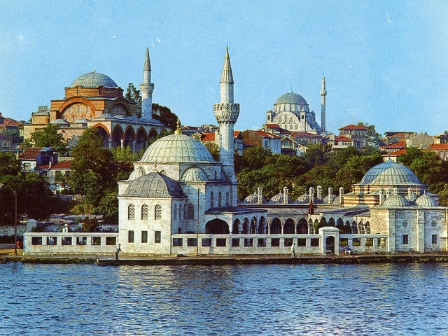 Изучаем красоты Стамбула: 2 континента за 1 день!