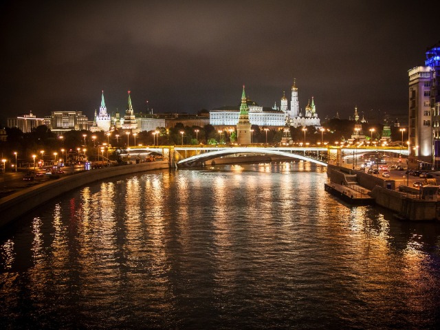 Москва в ночных огнях