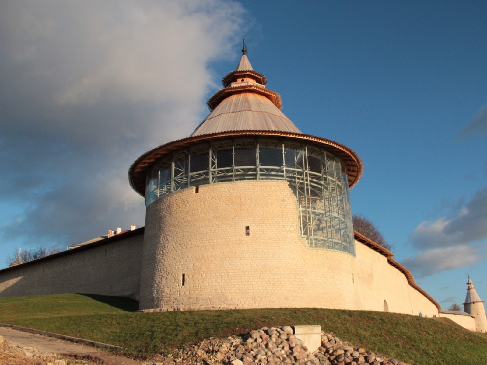 Отреставрированная башня guidego.ru
